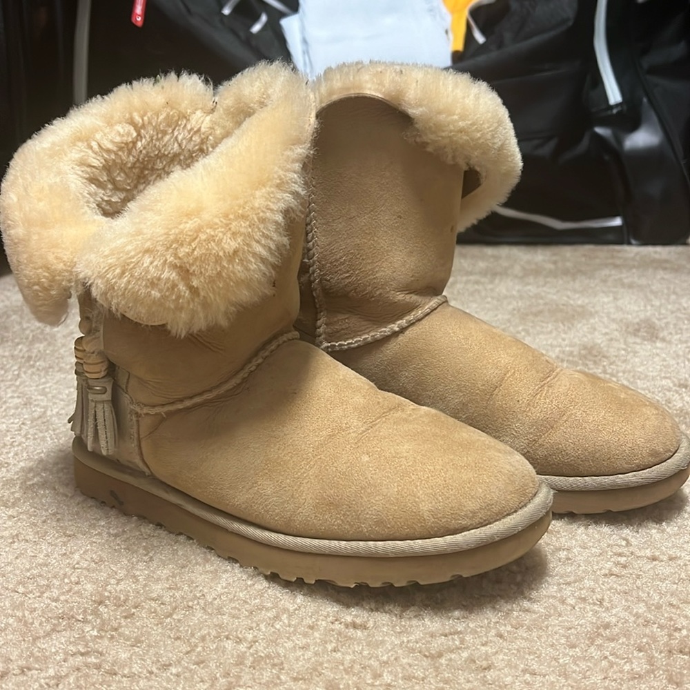 Ugg Bailey button tassel pull on boots womens size US 8 - light wear
